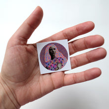 将图片加载到图库查看器,Not Bothered Round Sticker