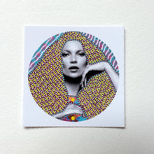 将图片加载到图库查看器,The Touch Round Sticker