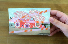 Cargar imagen en el visor de la galería, Handmade Manipulated Vintage Postcard Of Brighton City