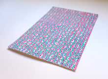 画像をギャラリービューアに読み込む, Blue and Pink Abstract Art