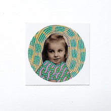 Carica l&#39;immagine nel visualizzatore di Gallery, Kid 003 Round Sticker
