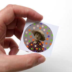 Nuvola Round Sticker