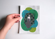 Charger l&#39;image dans la galerie, Green Smiling Girl Art Collage On Paper

