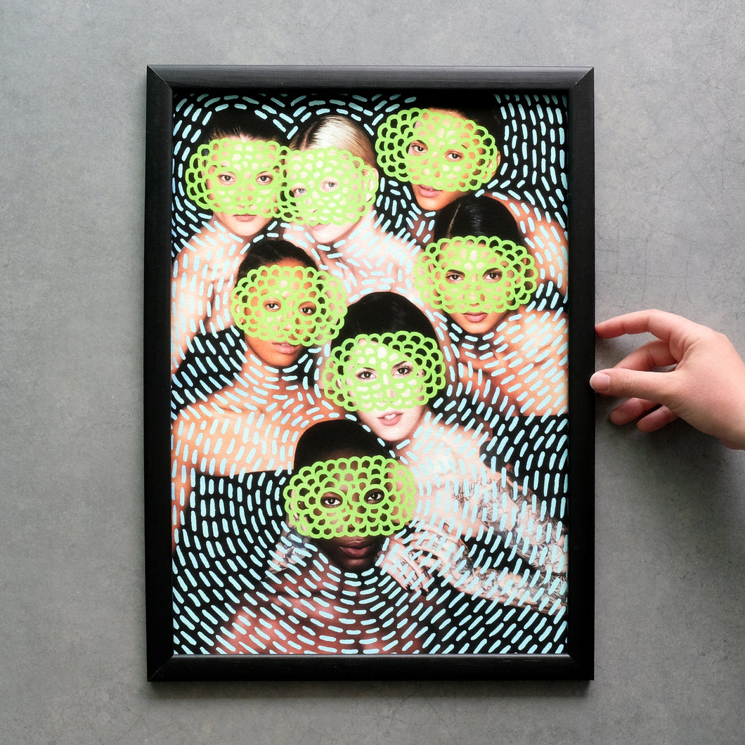 Female art print: women with green masks, available in different sizes - Naomi Vona Art